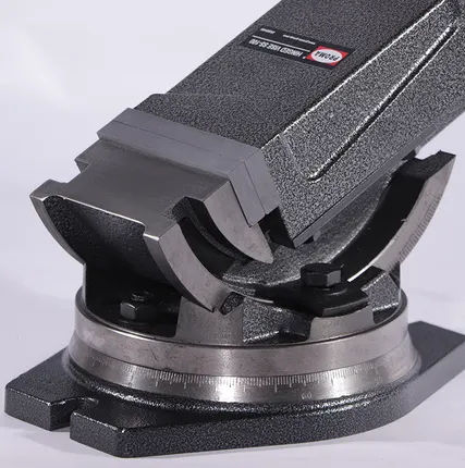 Фото №6 Машинные универсальные тиски с поворотным основанием SS-100