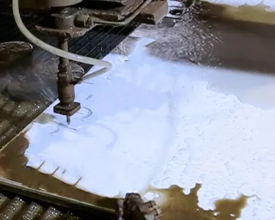 фото Гидроабразивная резка зеркал