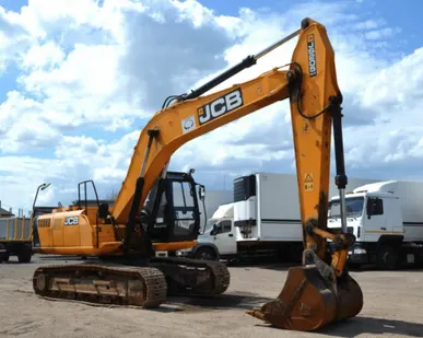 фото Гусеничный экскаватор JCB JS 260