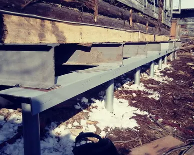 фото Ремонт покосившегося деревянного дачного дома