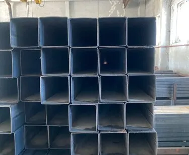 фото Труба профильная 100*100*2