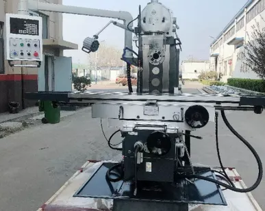 фото Универсальный фрезерный станок X715 в Москве