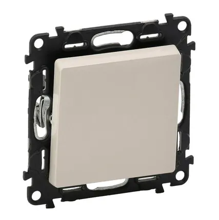 Фото №0 Механизм выключателя 1-кл. СП Valena Life 10А IP20 250В 10AX с лиц. панелью безвинт. зажимы сл. кость Leg 752501