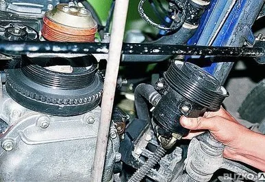 фото Замена рукавов гидравлического радиатора