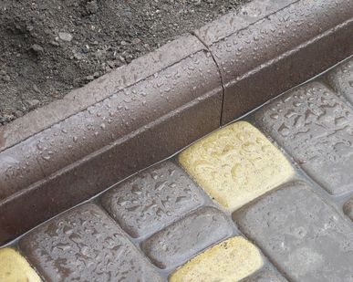 фото Установка тротуарного бордюра