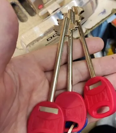 Фото №0 Изготавливаем дверные ключи всех видов