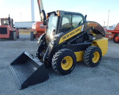 фото Мини-погрузчик New Holland L225