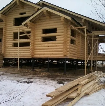 Фото №0 Строительство дома из оцилиндрованного бревна. Проекты домов.