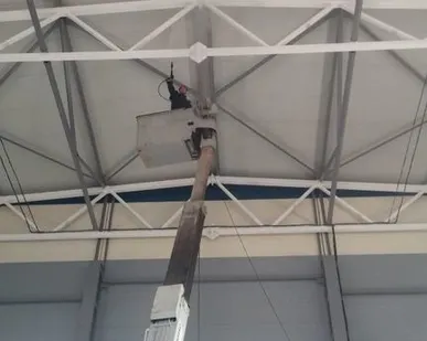 фото Внутренняя отделка помещений с применением промышленного альпинизма