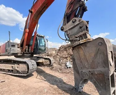 фото Аренда гусеничного экскаватора