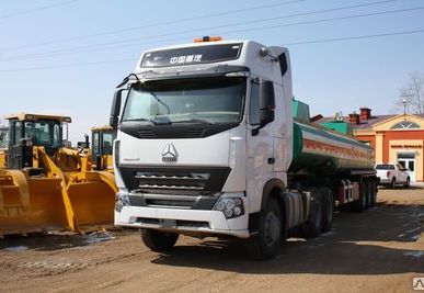фото Тягач HOWO 6x4 ZZ4327V3247P на пневматических подушках