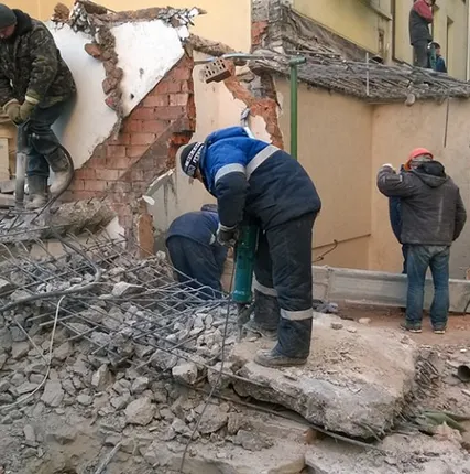 Фото №0 Демонтаж зданий, сараев, гаражей, полов, стен