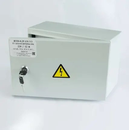 Фото №1 Ящик с понижающим трансформатором ЯТП 0.25 220/12В (3 авт. выкл.) IP54 Кострома ОС0000016339