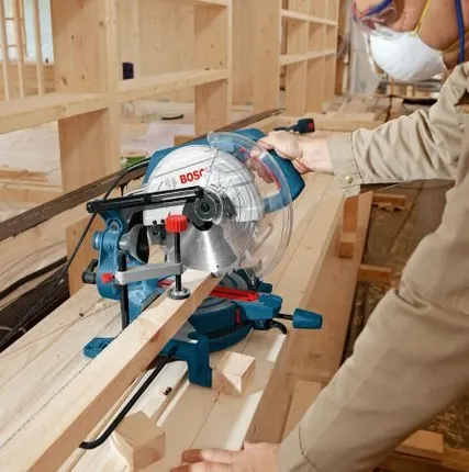 Фото №0 Аренда торцовочной пилы