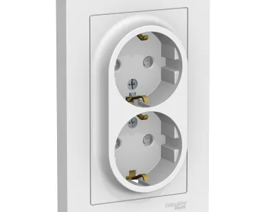 фото Розетка 2-м СП AtlasDesign 16А IP20 с заземл. защ. шторки в сборе бел. SE ATN000126