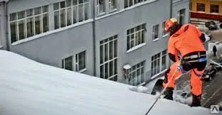 фото Услуги по уборке снега с крыш