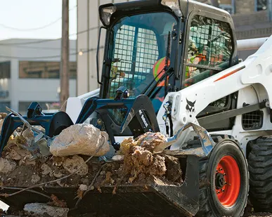 фото Аренда мини-погрузчика Bobcat S770