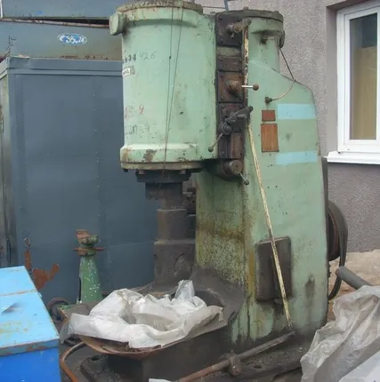 Фото №0 Молот кузнечный МА4132 мпч 160кг. с горном