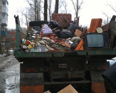 фото Вывоз мебели, хлама на свалку
