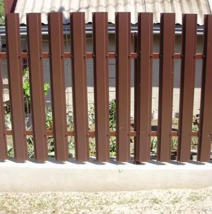 Фото №0 Металлоштакетник (евроштакетник) П-образный