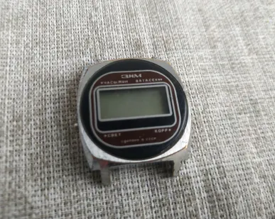 фото Часы наручные электронные ЗИМ. СССР.