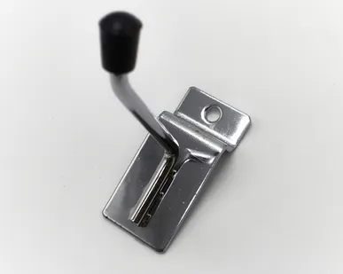 фото Крючок металлический на экономпанель 50мм, d.5мм, хром, c наконечником