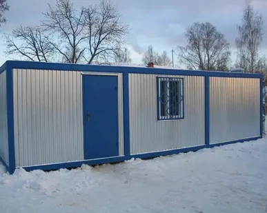 фото Блок-контейнер "Типовой" с ЛДВП. Утепл 100мм, эл. разводка, тамбур. 2,4х11м