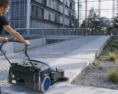 фото Услуги по уборке прилегающей территории