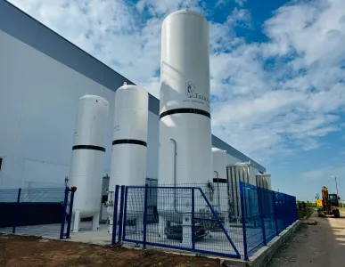 КОМПЛЕКС ИЗ 7 КРИОГЕННЫХ РЕЗЕРВУАРОВ