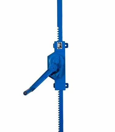 Фото №0 Домкрат реечный TOR MJW 1,5 т настенный