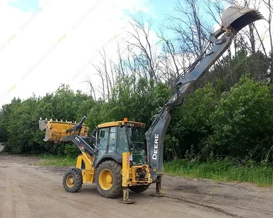фото Аренда экскаватора-погрузчика John Deere 325J, Нововоронеж
