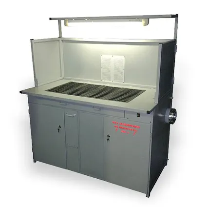 Фото №0 Стол сварщика ССК-13-8-85 с вытяжкой и пусковым управлением