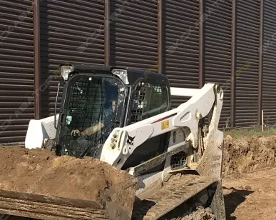 фото Аренда мини-погрузчика Bobcat T770, Москва