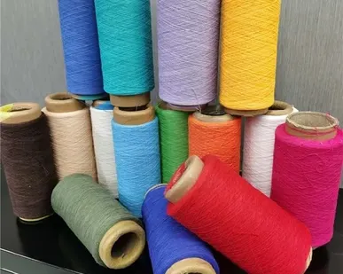 фото Ne8 / 1 Смешанная пряжа из переработанного хлопка и полиэстера для ткачества