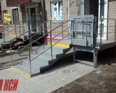 фото Вертикальная подъемная платформа для инвалидов в Самаре