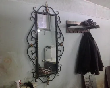 фото Кованое зеркало