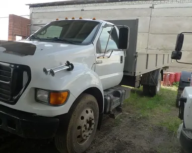 фото Бортовой грузовик Ford F-650 Super Duty