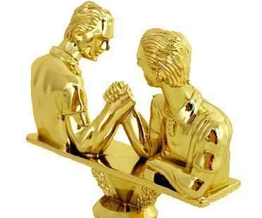 фото Фигурка - приз - награда армрестлинг с надписью на каменном основании