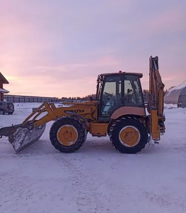 Фото №0 Аренда трактора Komatsu WB93S-5