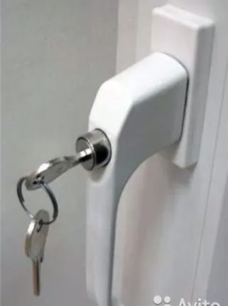 Фото №0 Ручка с замком