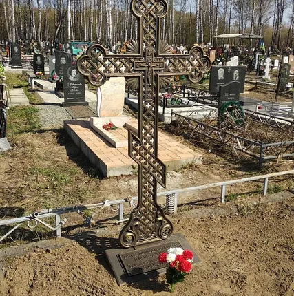 Фото №2 Подставка под крест литая чугун №1 (чугун)