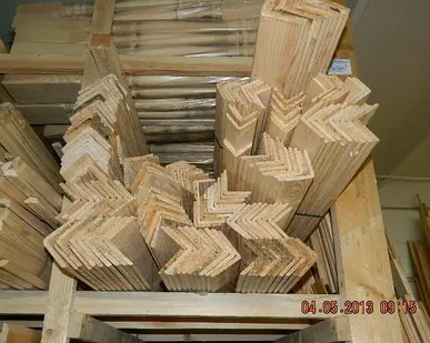фото Деревянный угол 30*30