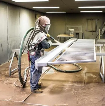 Фото №0 Пескоструйная и абразивная обработка металла