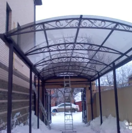 Фото №0 Навес из поликарбоната