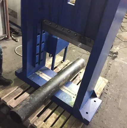 Фото №0 Гильотина гидравлическая