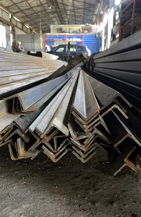 Фото №0 Уголок