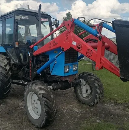 Фото №3 Погрузчик фронтальный КУН ПКУ-0,9М Магнус на трактор МТЗ-80,82 (и их модификаций) без рабочих органов