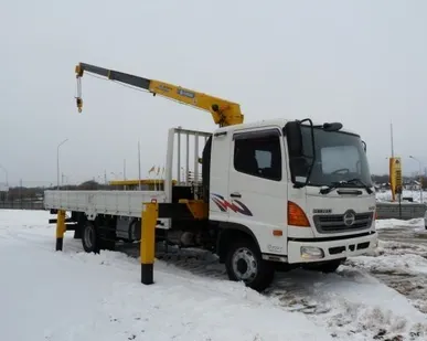 фото HINO 500(2011) c КМУ Soosan 513.