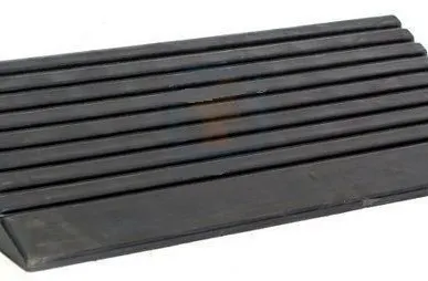 фото Съезд с бордюра резиновый СР-100-1 (средняя часть
в