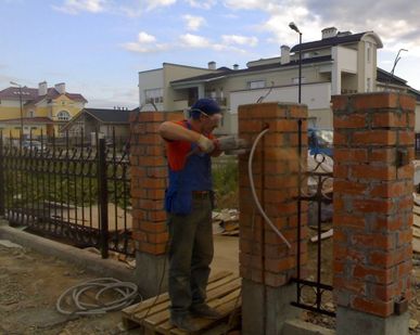 фото Монтаж видеодомофона в офис, квартиру, дом, на склад.